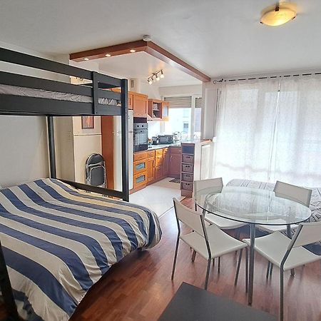 Studio Cosy 33 M² Limite Lyon. Parking Privatif. Bron Extérieur photo